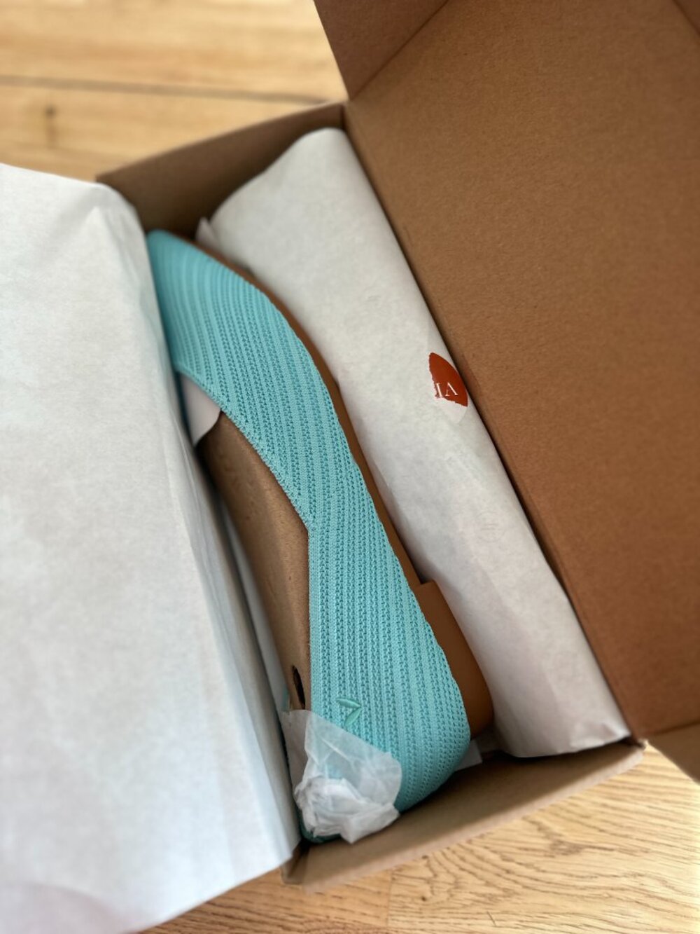 Vivaia Pointed-Toe D'Orsay Flats (Melia) in Acqua Sz 10.5 / Eu 42 NEW IN BOX - Picture 6 of 16